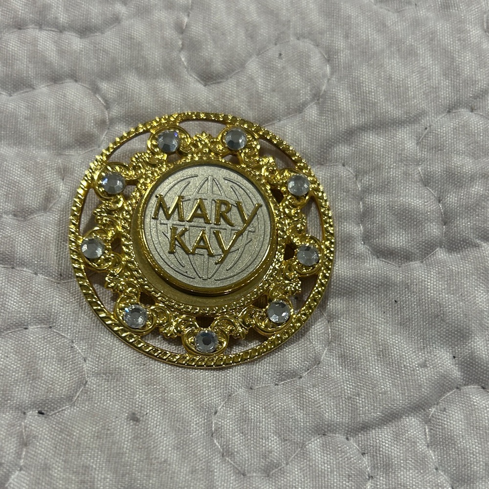 Mary Kay Gold and Silver Circle Brooch
